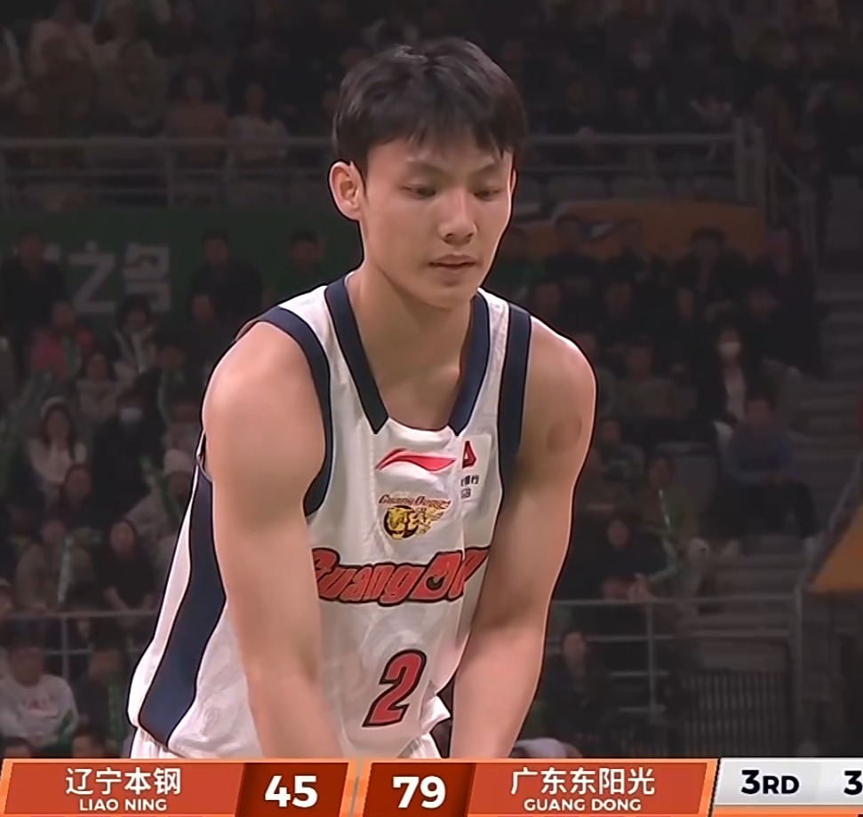 云开体育-广东3消息！徐杰自曝伤情未愈，朱芳雨引援生变，崔永熙复出推迟