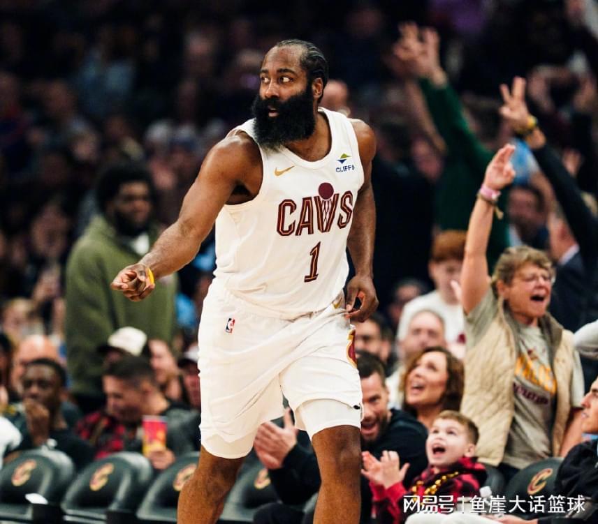 骑士赢球却暴露难题，哈登有好有坏！米切尔该夸，湖人旧将该弃用